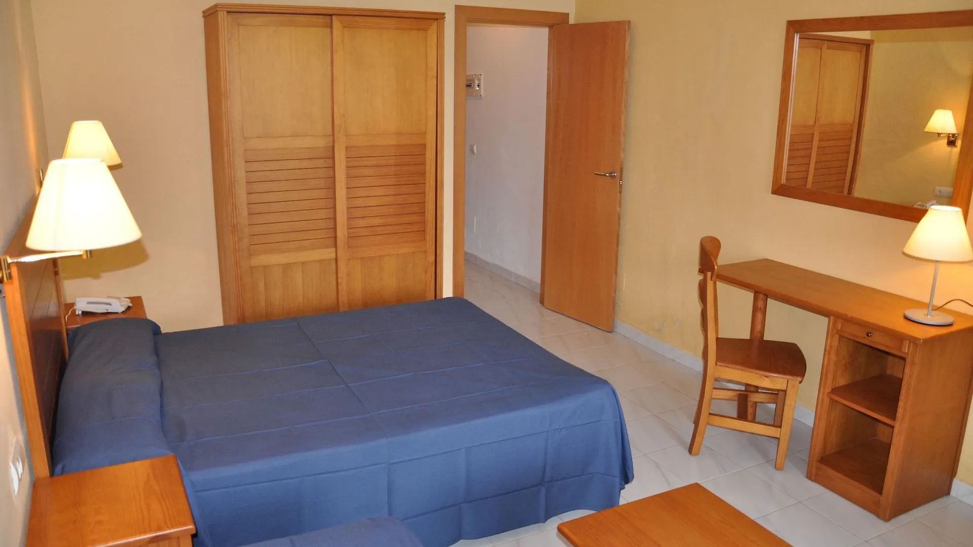 Hotel Club Sunway Punta Prima Es Pujols 3*,  Espanha